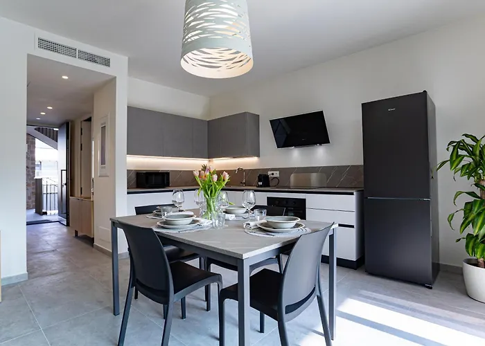 Casa Corand - *